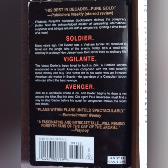 Paperback book bundle (4) - Picture 4 of 5